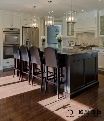 選購(gòu)實(shí)木地板還需慎重