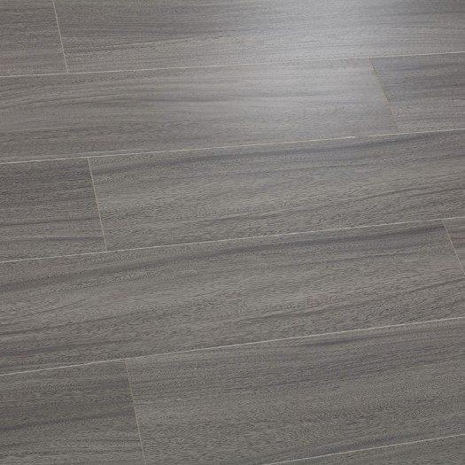 三層實(shí)木地板